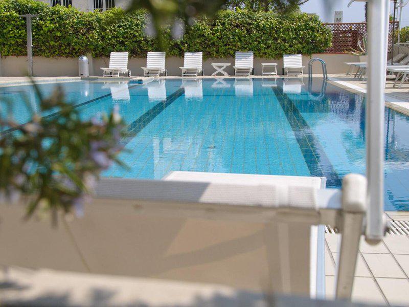 7652BCE968FEBFDCD6DEA7B3834E2BC6