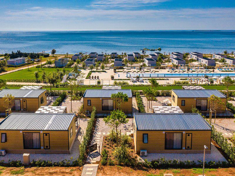 96C153A2BF577330AEFA4F4E27C5AAD9