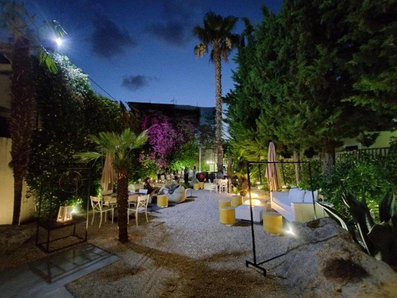 9305C2637E1842CE7CDC7D5F32F2DD97