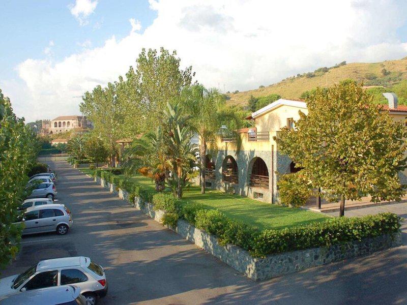 774DC3EC842DB9B5450E15889F8933F2