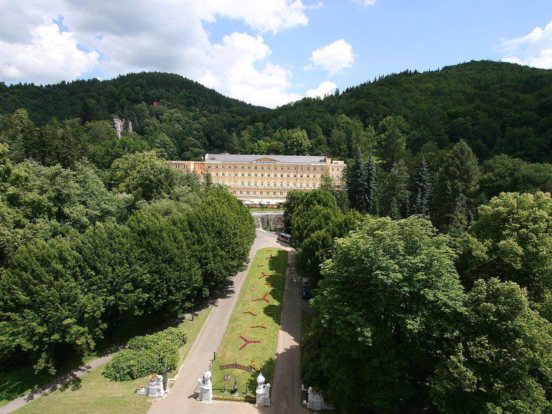 315A1DC3DC6DE313DC2556088236005E