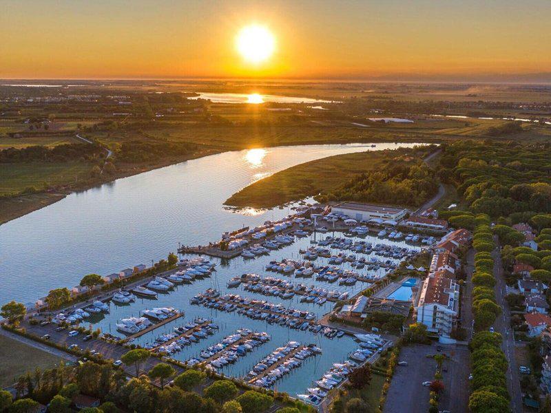 5A2A6D74A648EA9FAC9C779CE249F278