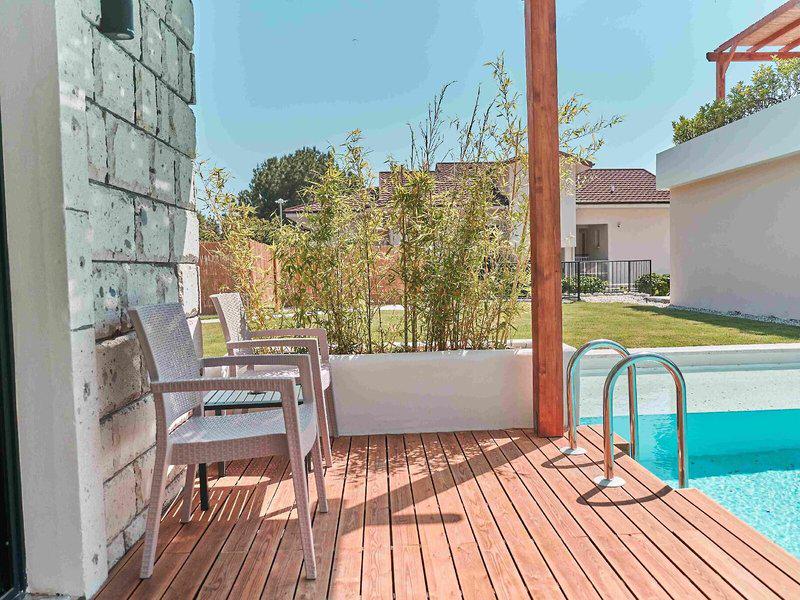 9CF9F6972ECB10AEF3C4DA247076C028