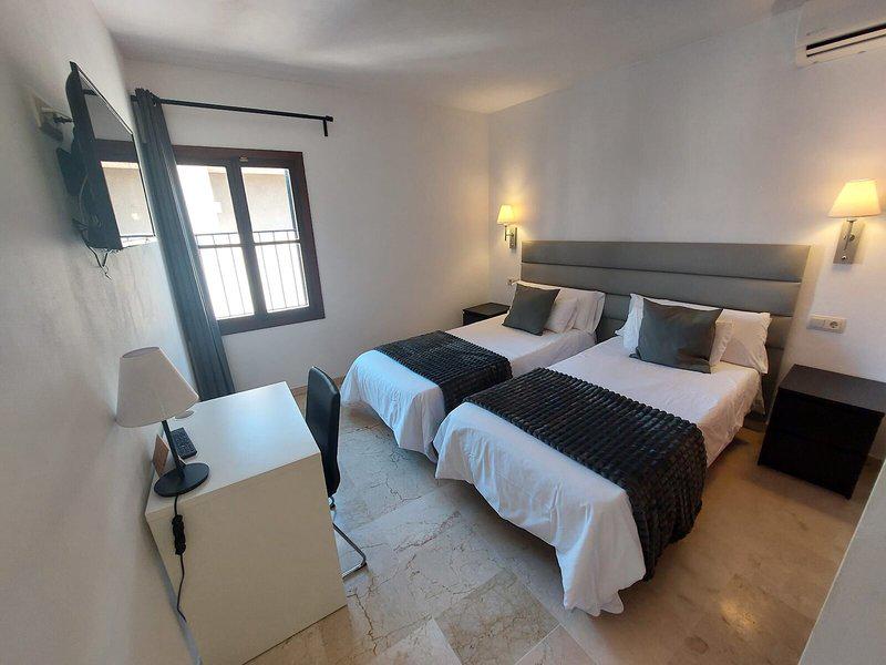 984E939EC1CB80568D30F1956F8E591E