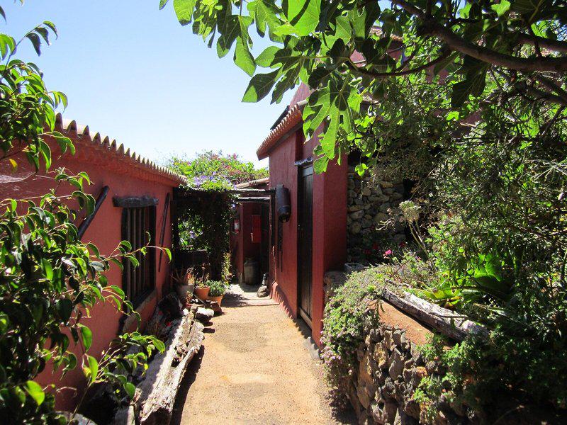 6411C6049FA57B275A58FBD4C39AF9CA