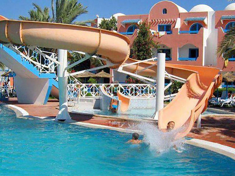 2A9ADF2A767585F3A6DDE3A0880C183A