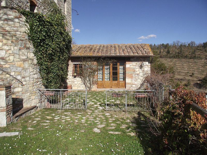 742F58223560715697F518816BB0854B