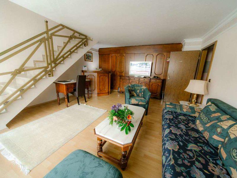 FC7D1364202FE3902D2EB1E4D19E71FA