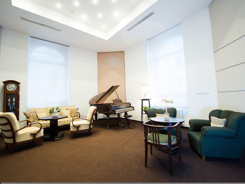 B8A8F30CF44A4C2F8E9303B7E44ADC7E