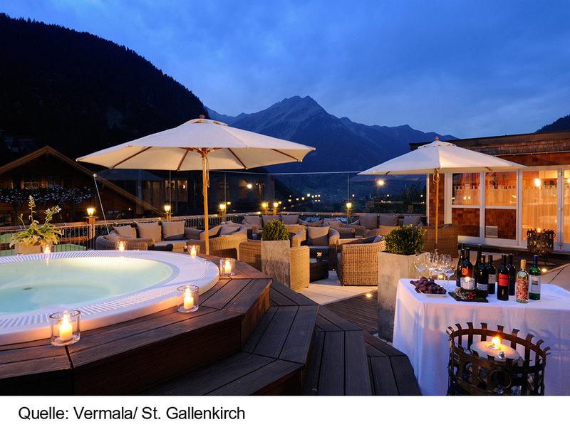 249D7C987F2D8B63A95929BFD7460183