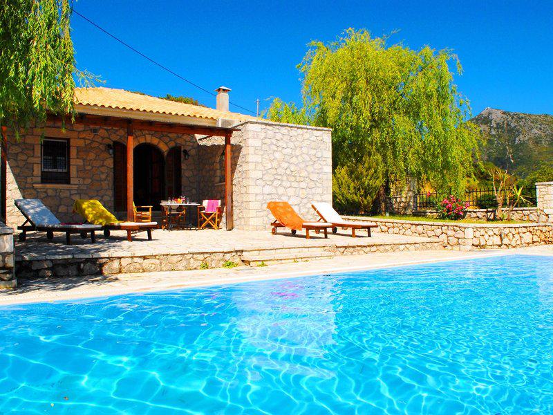 8319ECDB24506E4D71FEF3A289E013A2