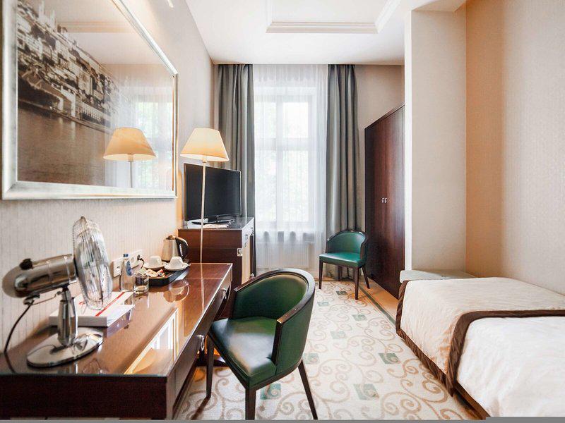 C48F1DEB7EA9149995894D5808496A1A