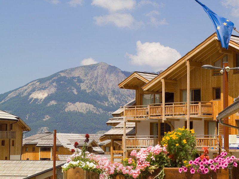 C9CCD925848E00EE6A53CC02CA1E204C