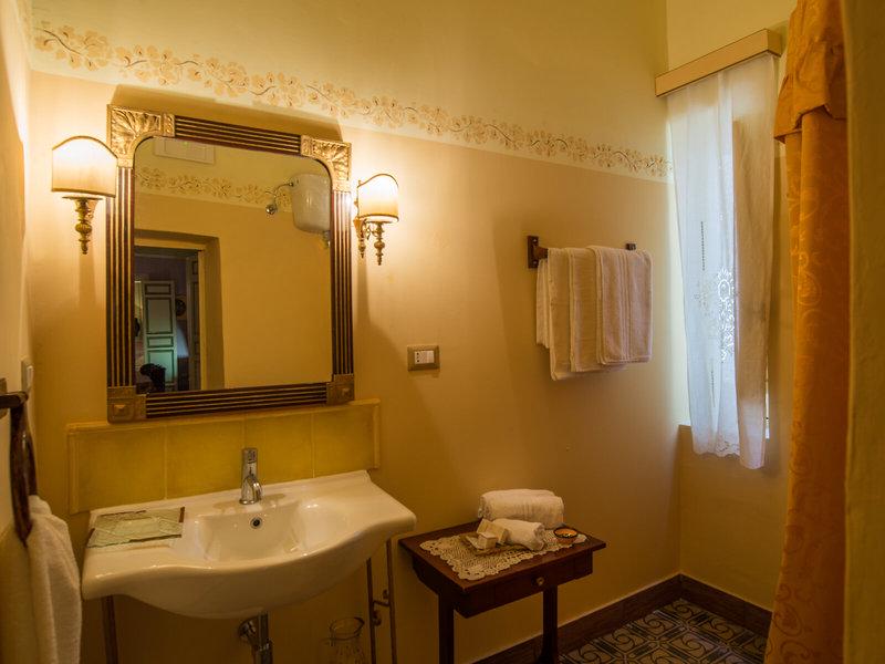 DA20A9E43F9CD2558A0787DA4883C32E