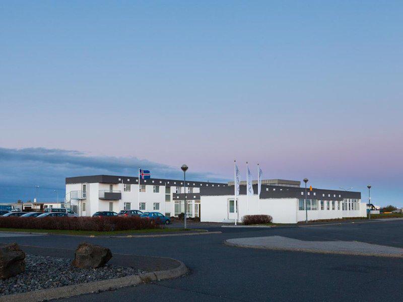 7E7FBEF30C243AFC3B4A9CFBD171B2A3