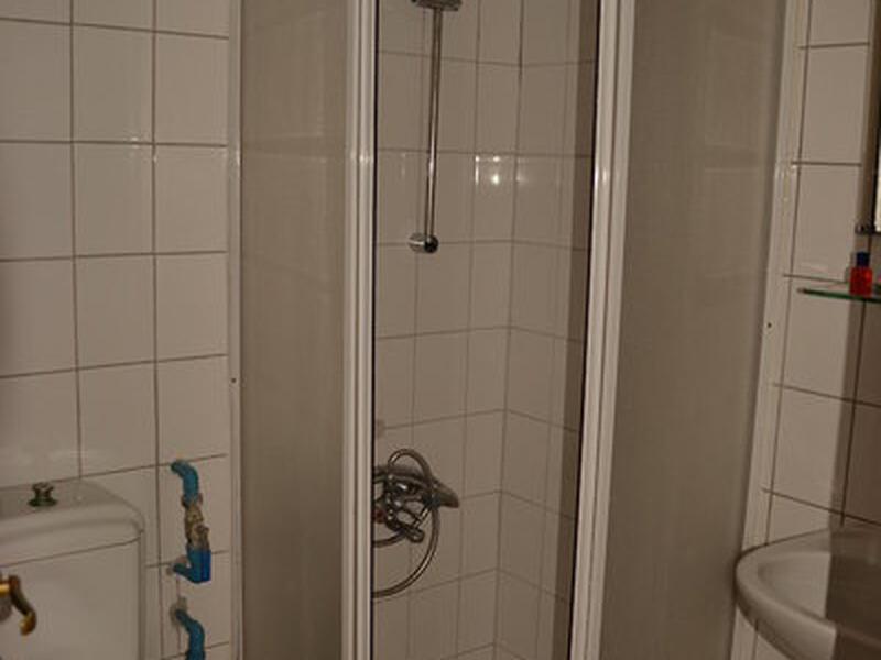 F726B08FD624FBA374394345B7C89B7E