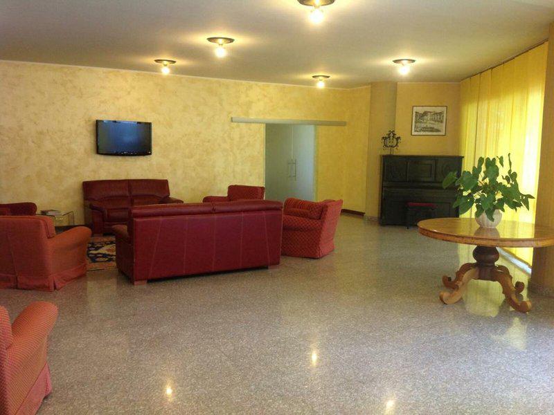 986D43C336CF810026E9F06BA17F8B99