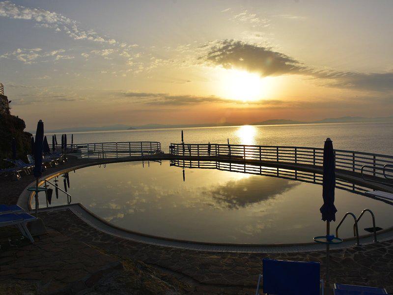 4EBF6491F14F9FF585CDBA9FB8B17EB4