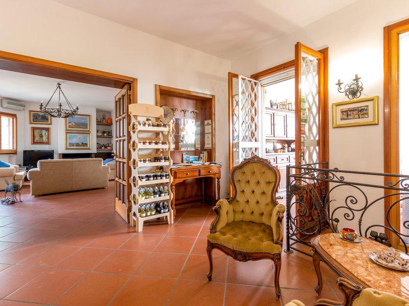 984EC61F26F55ACCC108FFC28F03BB46