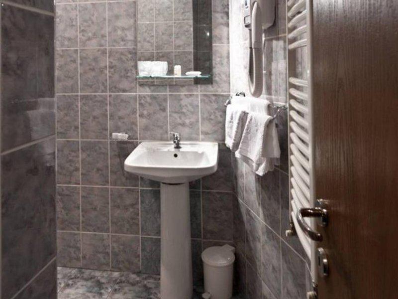 F52174ABA7122DA70A72BAB56FDB684C