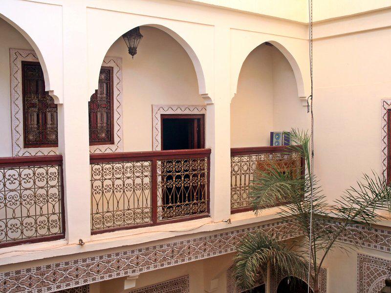 6DDDA1B53A7FD2C1AE7D50BE28F90B68