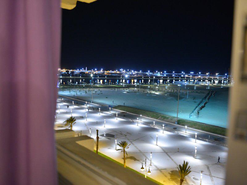 703A1399C44E13298F44C35AE4107438