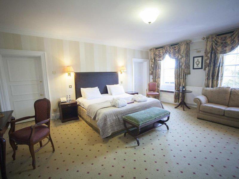 22F2626D3CEE102A8952075D48BA7AB9