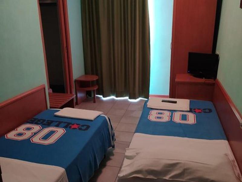 8ED9C6DE8088B0ABEB0D9736947F5F13