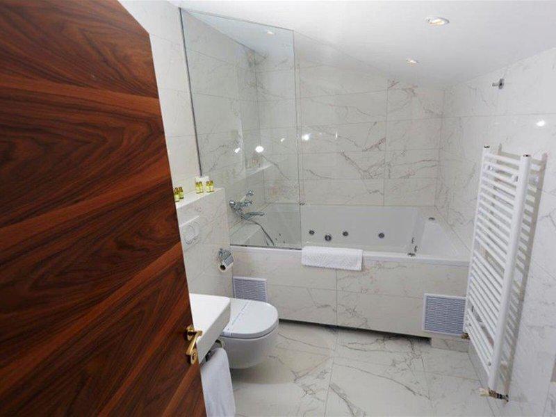 3DACD34AAC6ED41607DC7BD502095DCA