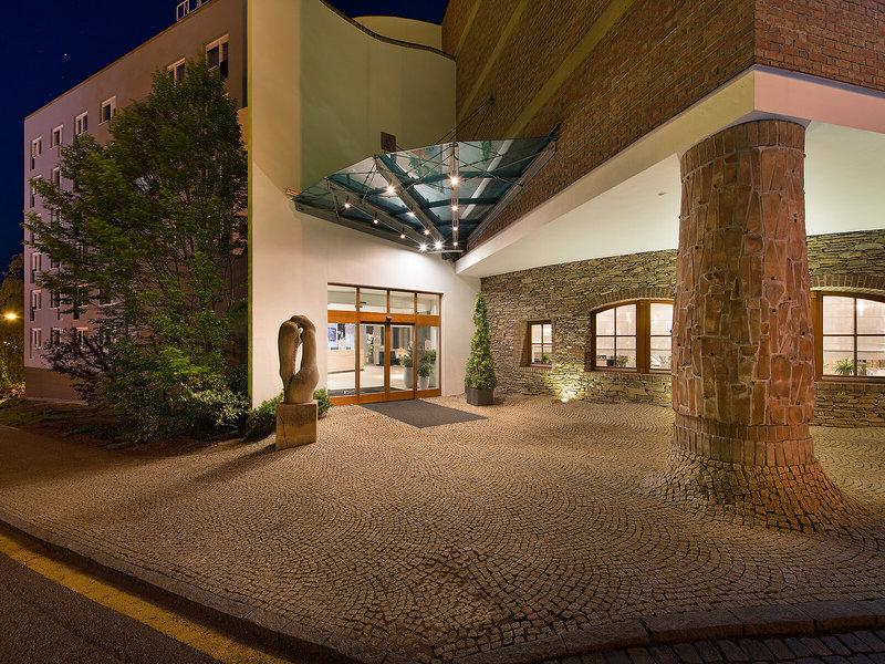 52E85D2DA3D833386FBF23167A6028F1