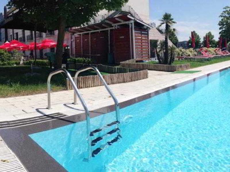 B5EA3846331FF3AED281FB0A6E48AE43