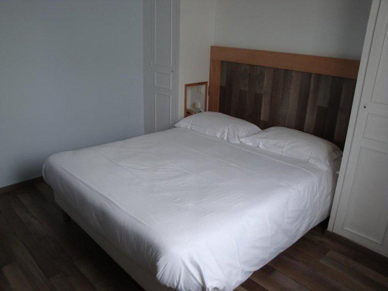 A2CB4E9FF181DE9C9176606FF5E22A1E