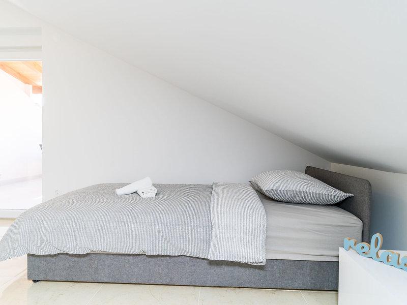 F7D451CEF8DC8968E288B35BA339D723