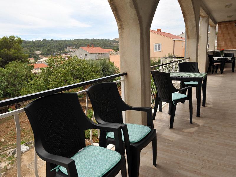 8D8271CACF7A17B1A064431AB8710566