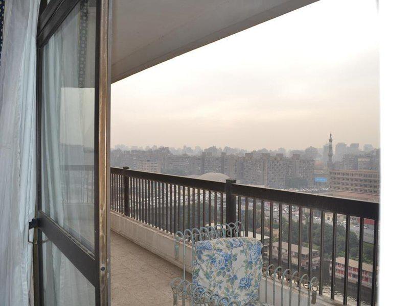 A1FE2CE1E96E03F44208B692F9DADB13