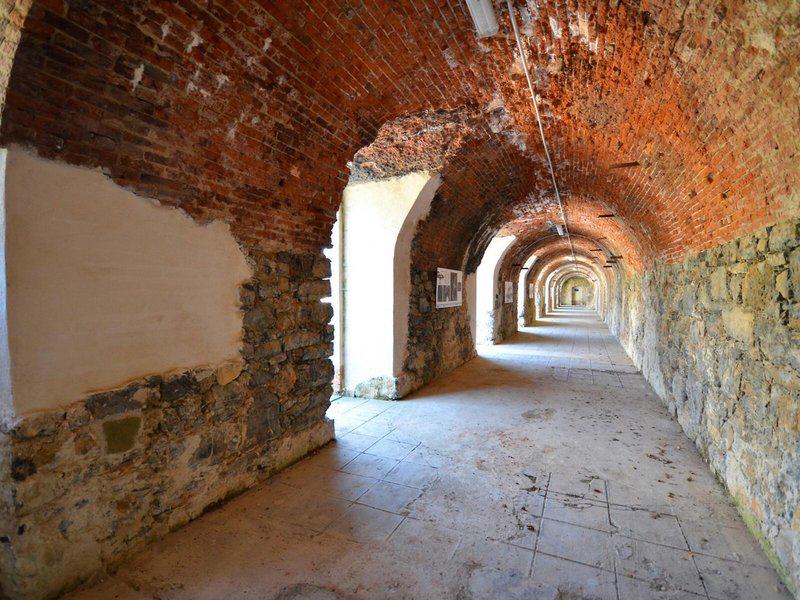 AEC2AF182A1ED24E8E56E9805E92D691