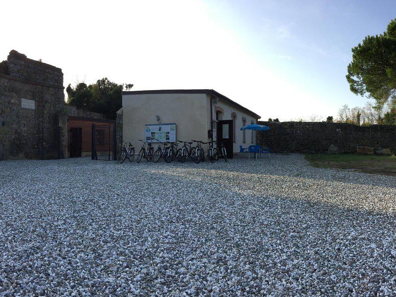 4B6E6DCAECA86CD4756D1EC0AB7D6E43