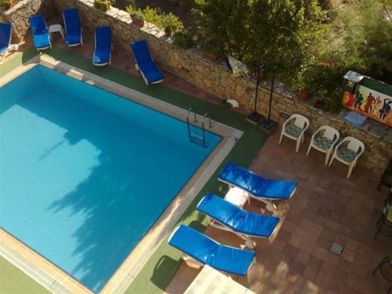 74B929CE197E752044937457CB4A97C4