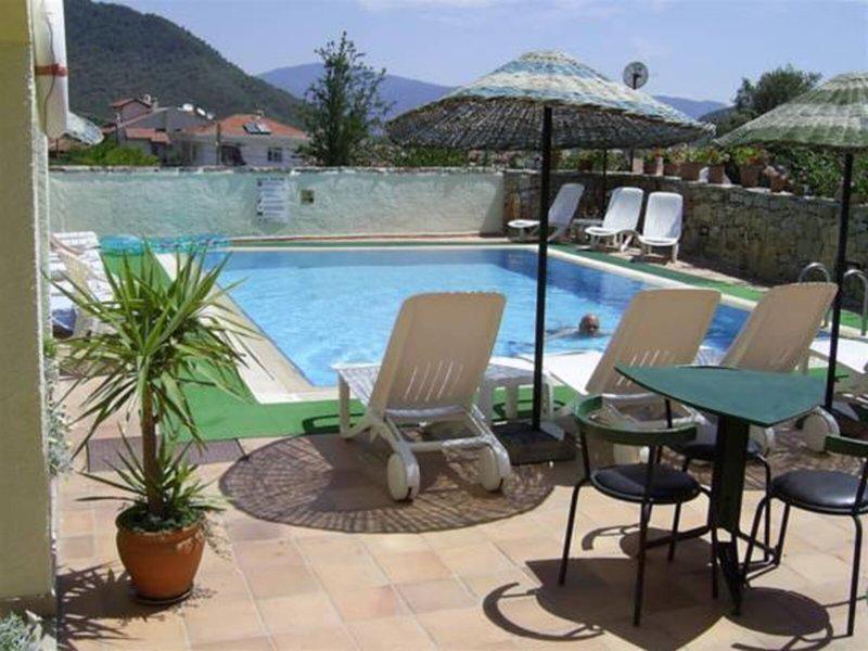 73ADBB8F813DEE9A395CCC1E8AE04999