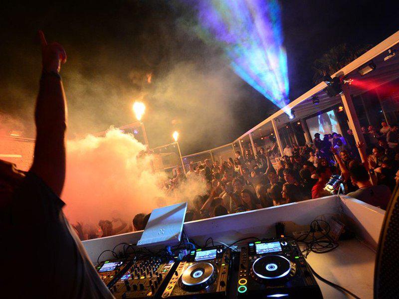 8E035CD064005709E80C10F32E1DA17C