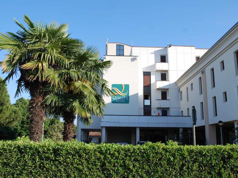 DFB4FC04A80256CE1DD3963BE5584078