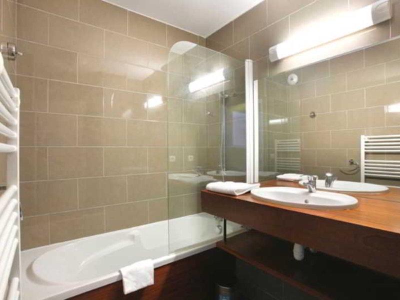 39D8EE8DAC3680CBBBE3DCC70F826582