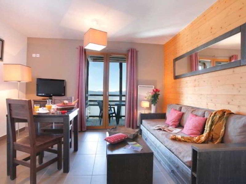 E3A528D1984DFE2E798D6434CB955E8C