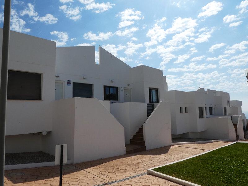 37F332CE05A5241B2EEB1D40CDE1C074