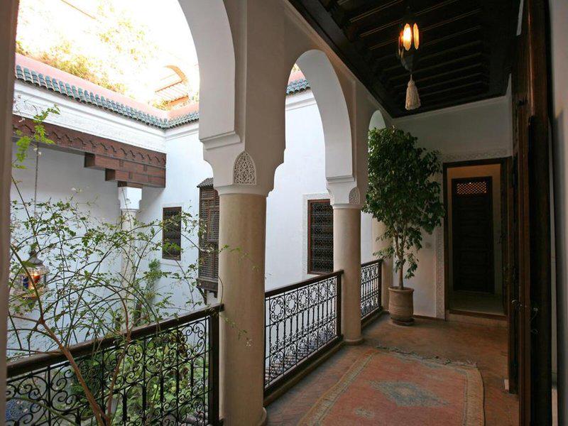 6FF2A06FDC0207FC651A38893393638E