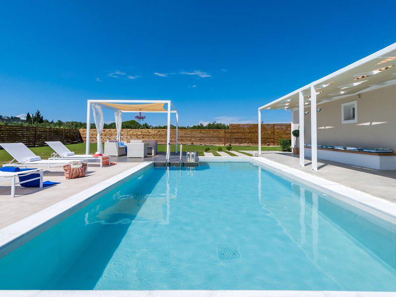 AB124BB21D737A8467523D173786EC9C