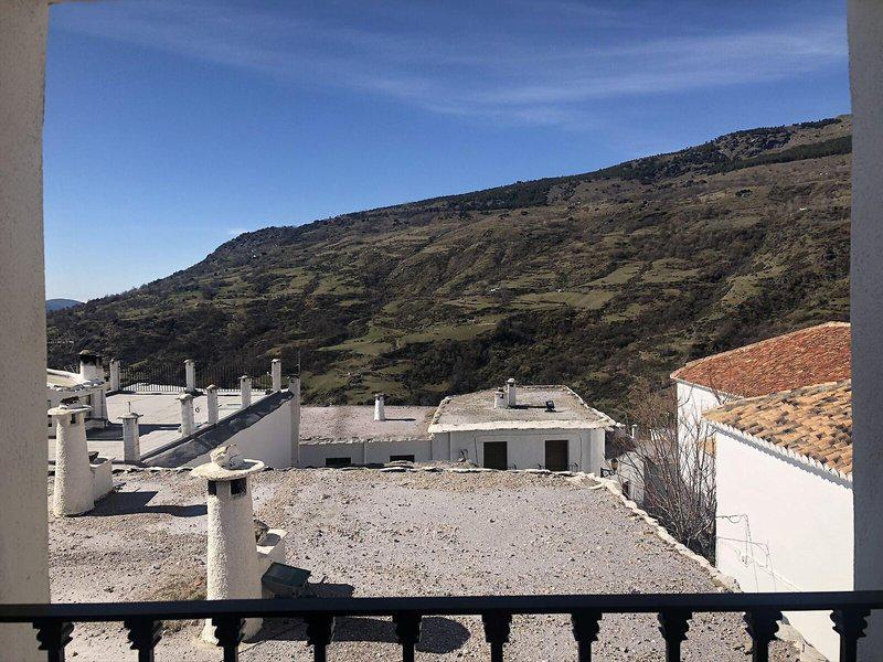 CBE4CC2346816A2AA7AE885A8512F325