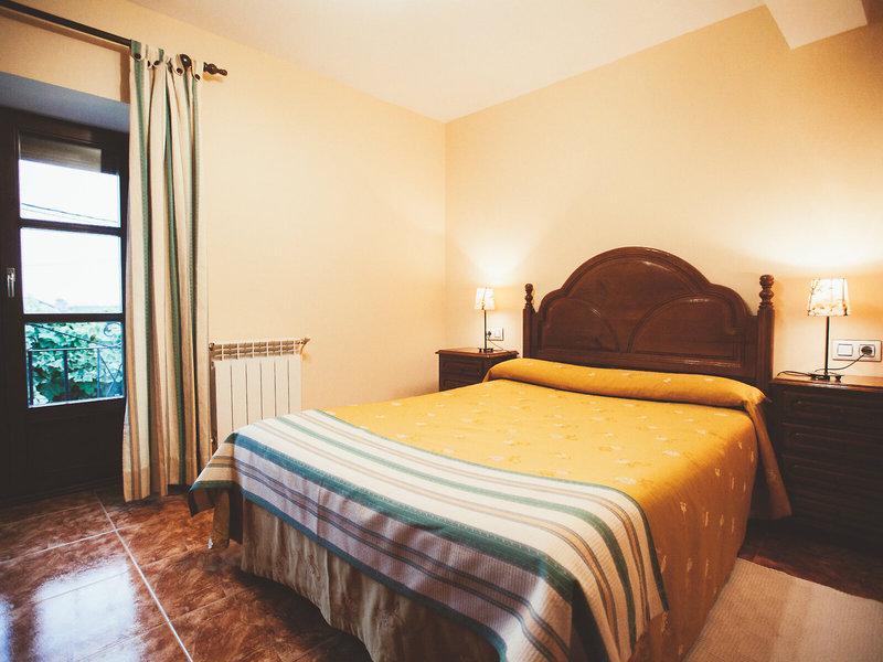 99A9EFED0D3BC4AE1E34BBC17669DC4A