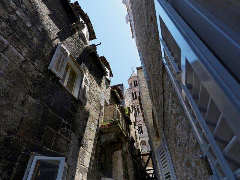 5A23497C55F73E2BF349CF28BF16651B