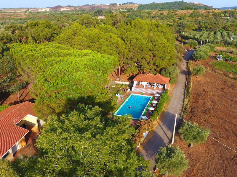 8299CB50AB210B5F9E0D4A8AC1F18706